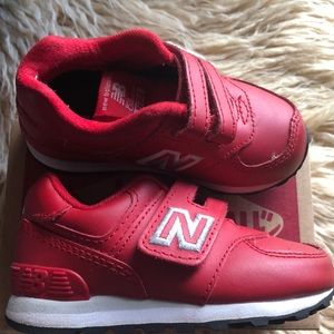 New balance toddler size 6 wide !